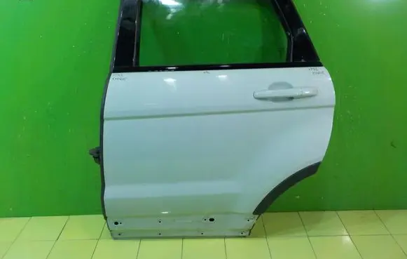 Land Rover Evoque I Rear door XP43