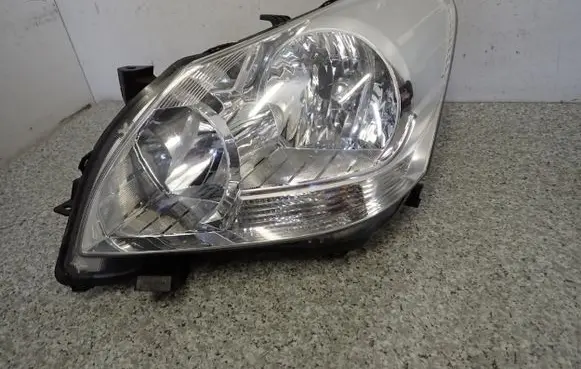 Toyota Verso Headlight/headlamp