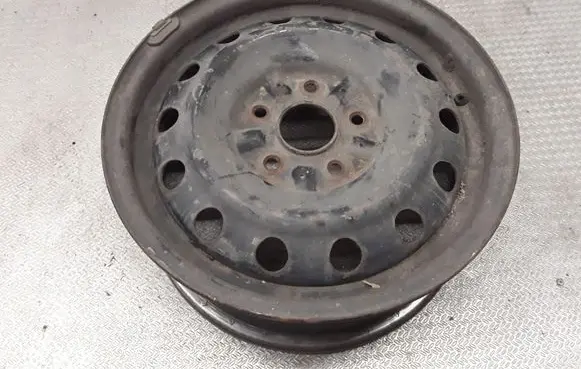 Toyota Avensis Verso R15 steel rim 