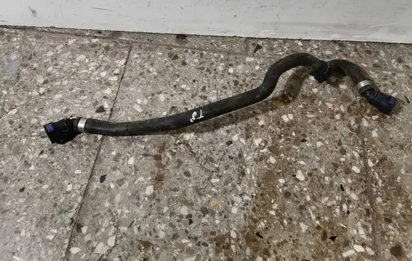 Volvo XC90 Engine coolant pipe/hose 31338396