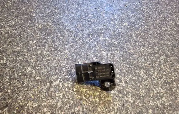 Fiat 500L Air pressure sensor 0281006028