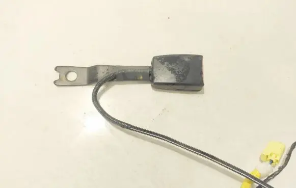 Hyundai i10 Front seatbelt buckle