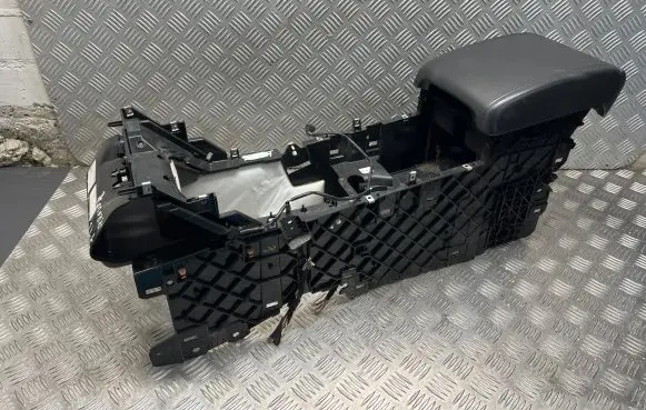 Land Rover Evoque I Armrest 12D2609CAX AH4215K603AA 5E08X0107