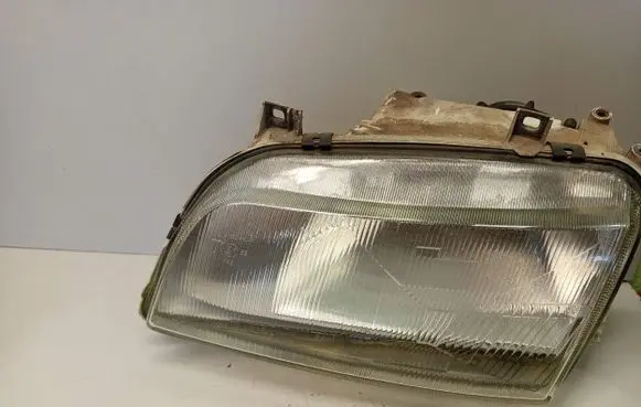 Volkswagen Sharan Headlight/headlamp 7M1941015D 0301048301