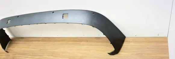 Rear bumper trim bar molding