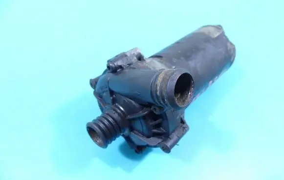 Mercedes-Benz E W211 Water pump A0005504883 IMPRK1329351