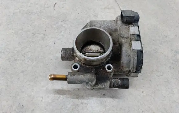 Opel Corsa D Throttle body valve 24420536