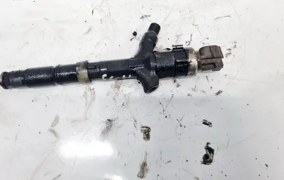 Toyota Avensis Verso Fuel injector 2367027030 23670-27030