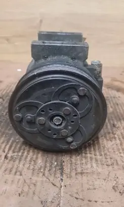 Volvo S70 V70 V70 XC Air conditioning (A/C) compressor (pump) 9171703