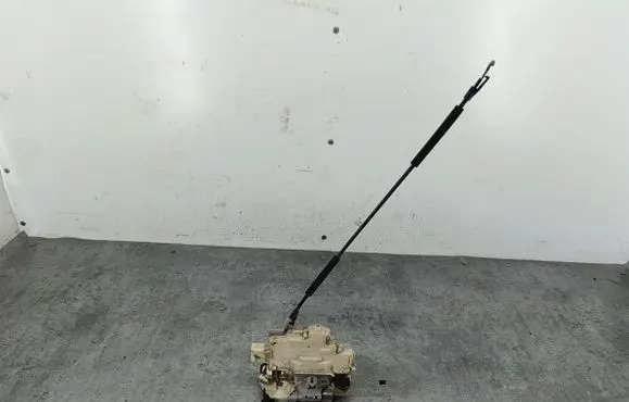 Seat Leon (1P) Front door lock
