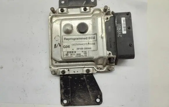 KIA Ceed Engine control unit/module 391052B060 391192B330 GEYV44CS11000
