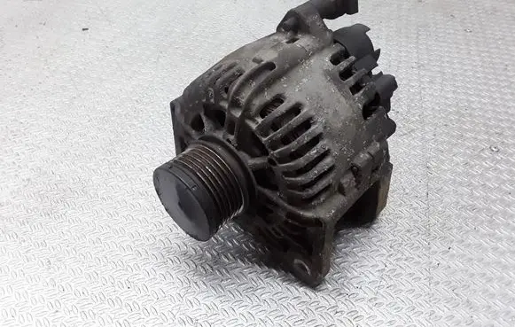 Renault Clio III Generator/alternator 8200386806