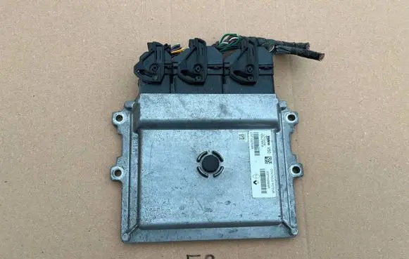 Renault Captur Engine control unit/module ECU 237102706R 122750038 V29029647A