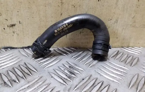 Seat Exeo (3R) Engine coolant pipe/hose 3R0121157