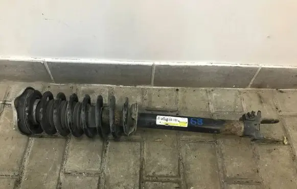 Mercedes-Benz E W213 Front shock absorber/damper A2133202013