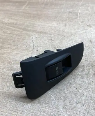 Toyota Avensis T250 Electric window control switch 7427205020