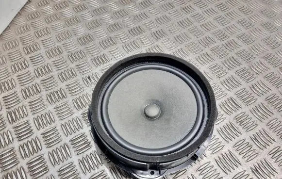Audi A3 S3 8V Front door speaker 8V0035415D 67881