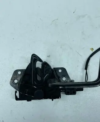 Engine bonnet/hood lock/catch