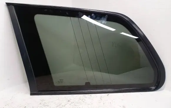 Volvo XC90 Rear side window 30779372 30779374