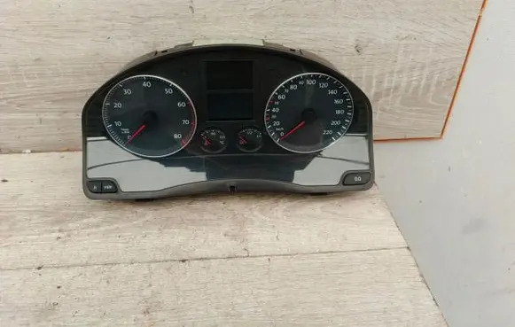 Volkswagen Golf V Speedometer (instrument cluster) 1K0920861