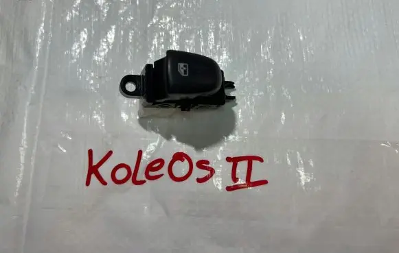 Renault Koleos II Electric window control switch