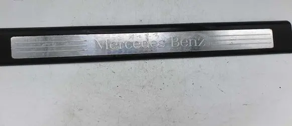 Mercedes-Benz ML W164 Front sill trim cover A1646803035