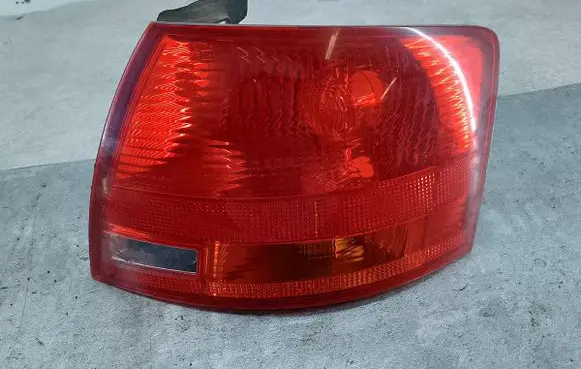 Audi A4 S4 B7 8E 8H Rear/tail lights 8E9945096E