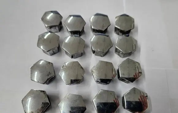 Peugeot 2008 II Wheel nut cap/cover 22767