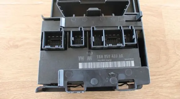 Volkswagen Golf V Comfort/convenience module 1K0959433AK