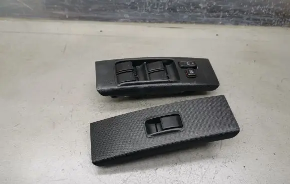Toyota Corolla Verso AR10 Electric window control switch 848200F030 54355667D 742310F030