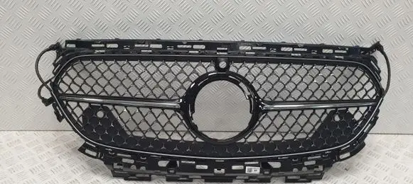 Mercedes-Benz E AMG W210 Front bumper upper radiator grill