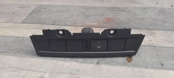 Ford Focus Other switches/knobs/shifts 4M51-13D734-BB