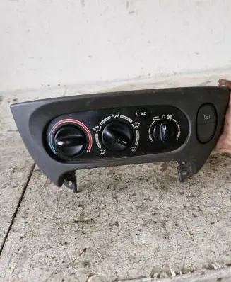 Renault Scenic I Climate control unit 101589