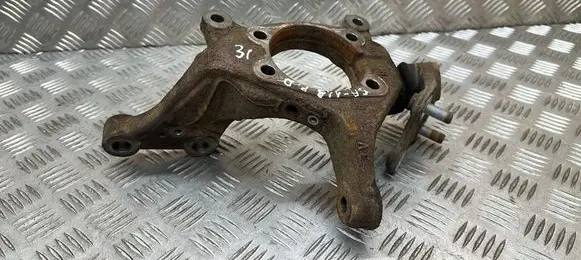 Toyota RAV 4 (XA40) Front wheel hub