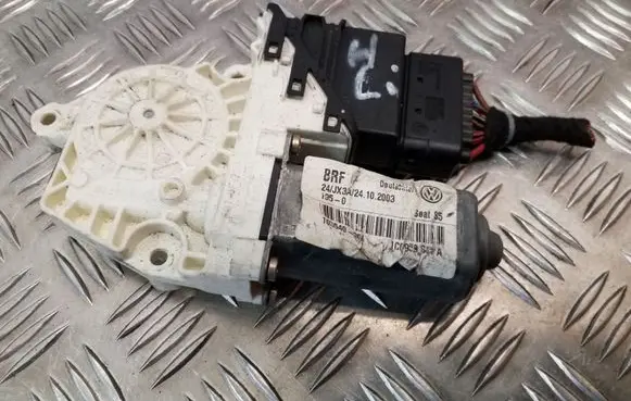 Seat Leon (1M) Rear door window regulator motor 1C0959811A 7746002302 9776105406301