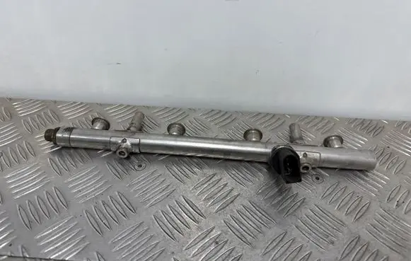 Fuel main line pipe