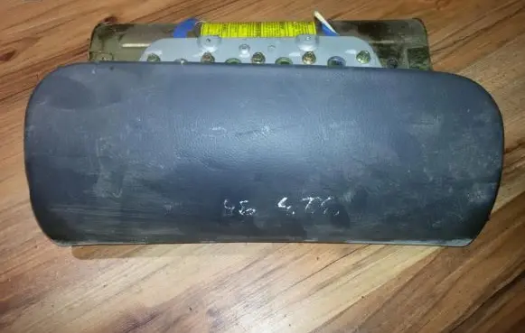 Mazda 323 Passenger airbag UT1230103