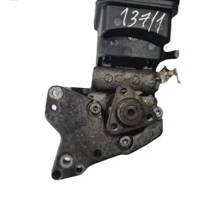 BMW 7 E65 E66 Power steering pump 6779857010