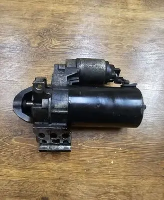 BMW 5 E60 E61 Starter motor 0001115069 20090122