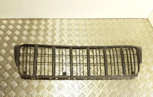 Jeep Grand Cherokee (WJ) Front grill 5GA71DX9AAE 5GA71VF7AA