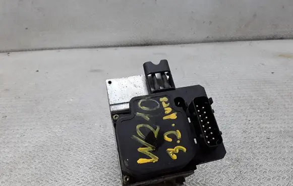 Mercedes-Benz E W210 ABS Pump 0034313012