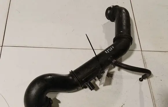 Volvo S60 Intercooler hose/pipe 31101214