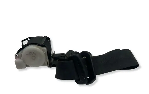 Mitsubishi Pajero Rear seatbelt N1527