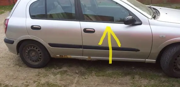 Nissan Almera N16 Front door window glass four-door
