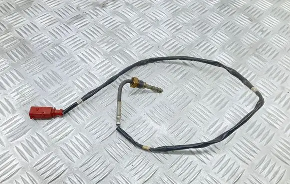Volkswagen Touran II Exhaust gas temperature sensor 03L906088DH