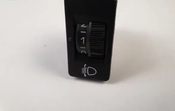 Peugeot 2008 I Headlight level height control switch