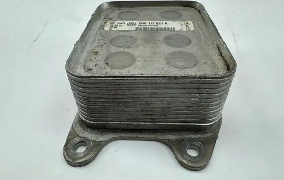 Engine oil radiator