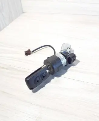 Peugeot 3008 I Ignition lock 36410602