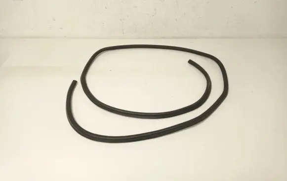 BMW 5 GT F07 Engine compartment rubber 