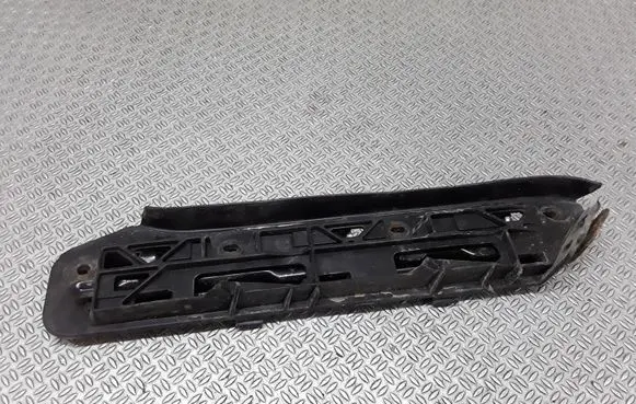 Volkswagen Caddy Front bumper mounting bracket